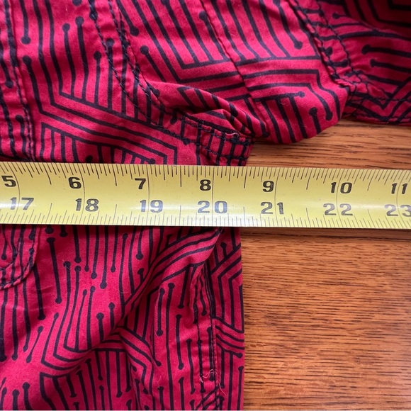 ⭐️ Duluth Trading Co Casual Relaxed Fit Short Sleeve Button Down Shirt SMALL - Picture 10 of 12